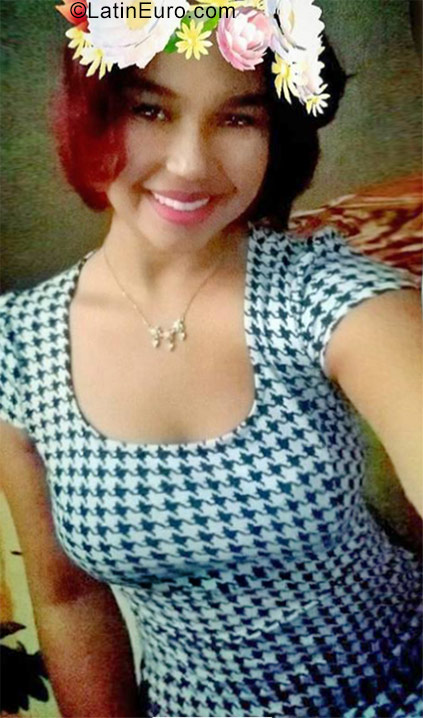 Date this cute Dominican Republic girl Andreina from Santo Domingo DO32161