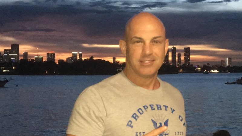 Date this voluptuous United States man Sonrisa from Miami US19239