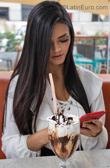 Date this delightful Brazil girl Andra from Joao Pessoa BR10541