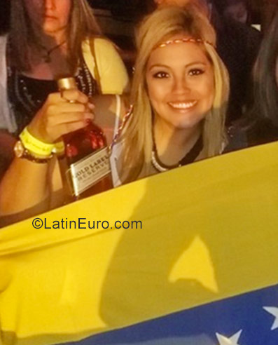 Date this young Peru girl Claudia from Lima PE1255