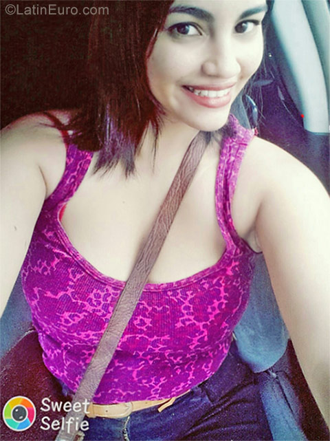 Date this cute Honduras girl Lizeth from La Ceiba HN2496