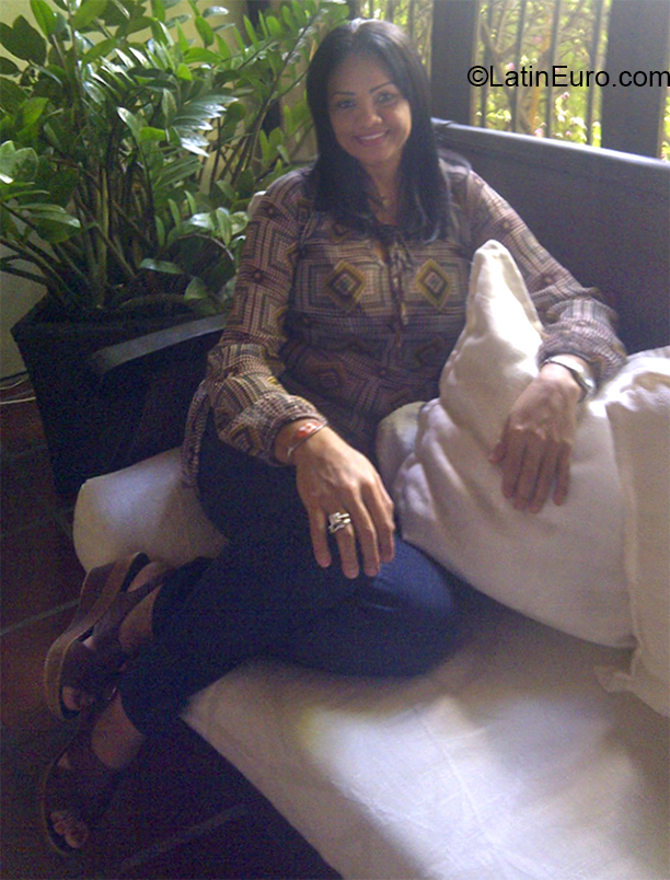 Date this funny Venezuela girl Ayaris from Valle de la pascua VE1605