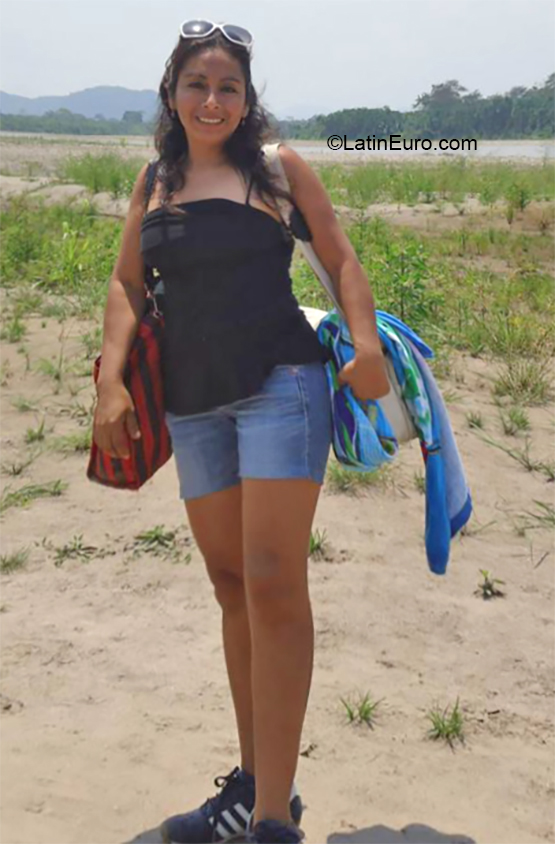 Date this delightful Peru girl Marisol from Huanuco PE1260