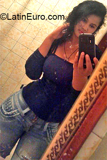 Date this passionate Colombia girl Madelin from Bogota CO23854