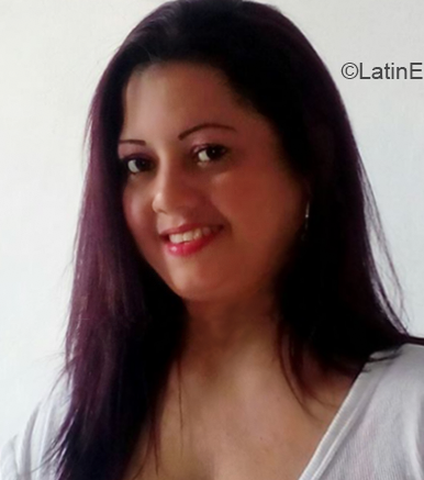 Date this hard body Colombia girl Sandra from Pereira CO23863