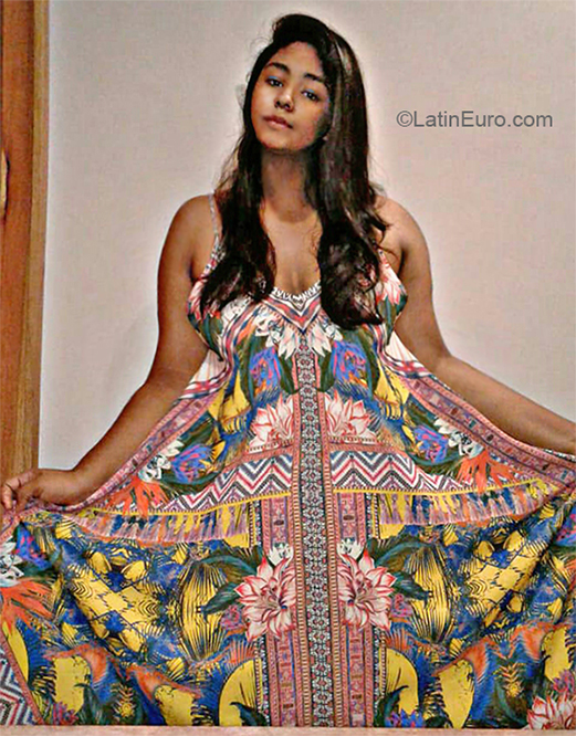 Date this beautiful Panama girl Paola from Panama City PA1120