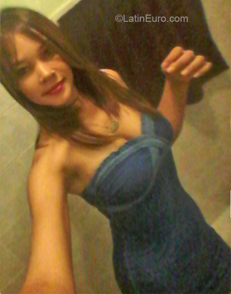 Date this foxy Dominican Republic girl Jordania from Santiago DO32422