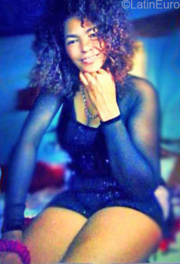 Date this lovely Dominican Republic girl Remolia from Moca DO32441