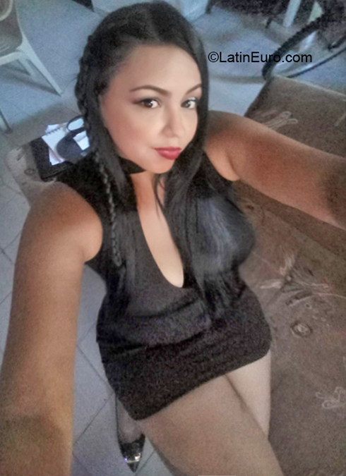 Date this stunning Colombia girl Jennifer from Cali CO23890