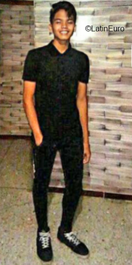 Date this georgeous Venezuela man Johan from Maracay VE1645