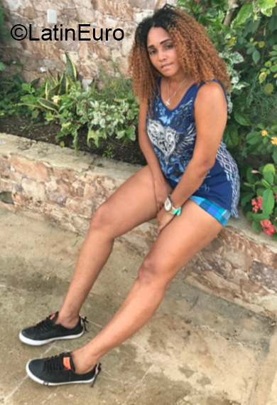 Date this passionate Dominican Republic girl Juana from Santo Domingo DO34252