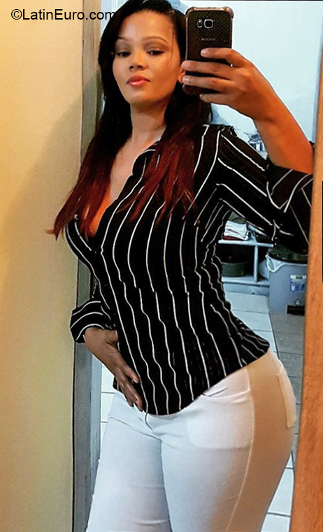 Date this sultry Dominican Republic girl Marlen from Santo Domingo DO32545