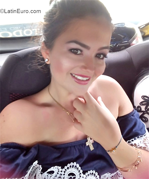 Date this good-looking Colombia girl JisselK from Villavicencio CO23940