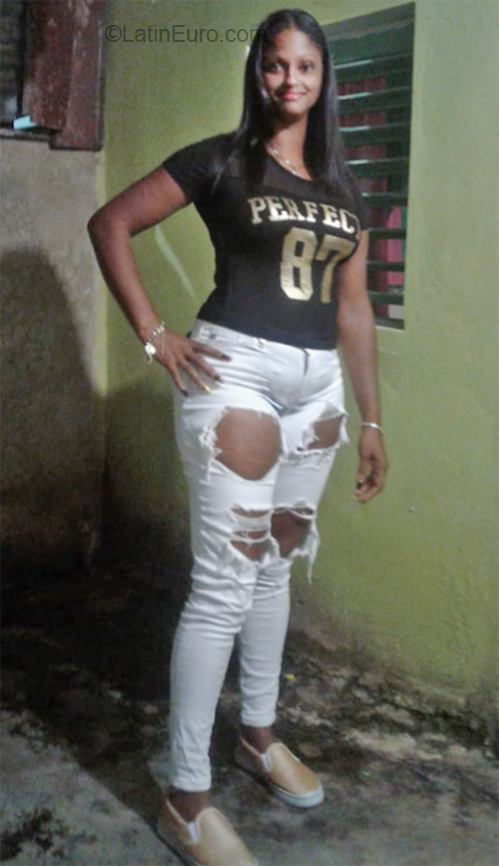 Date this delightful Dominican Republic girl Ynocencia from Puerto Plata DO32594