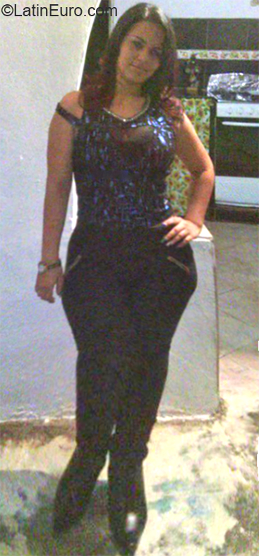 Date this good-looking Venezuela girl Ariacnia from Valencia VE1669