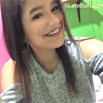 Date this sultry El Salvador girl Laura from El Salvador SV87