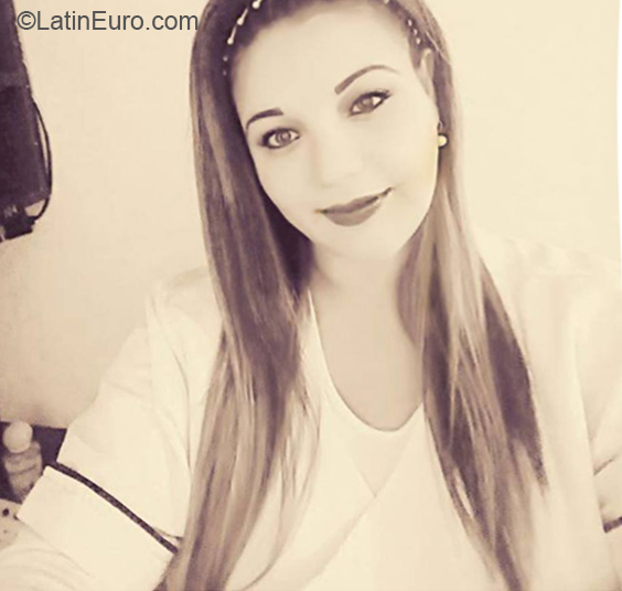 Date this gorgeous Colombia girl Rubiela from Medellin CO23960