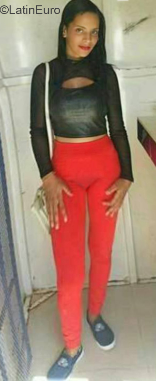 Date this tall Dominican Republic girl Yuleidy from Santiago DO32687