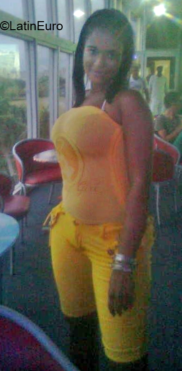 Date this passionate Cuba girl Yumi from Havana CU330