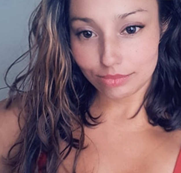 Date this sensual Colombia girl Angie from Bogota CO24038