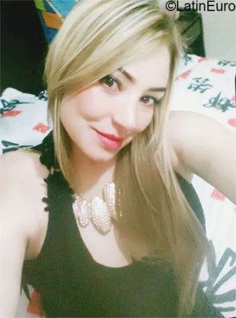 Date this attractive Colombia girl Victoria echvav from Medellin CO27954