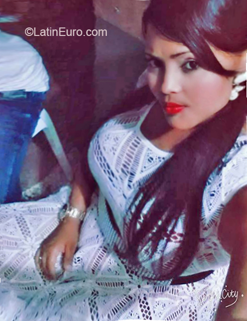 Date this lovely Dominican Republic girl Rocio from Santo Domingo DO32787