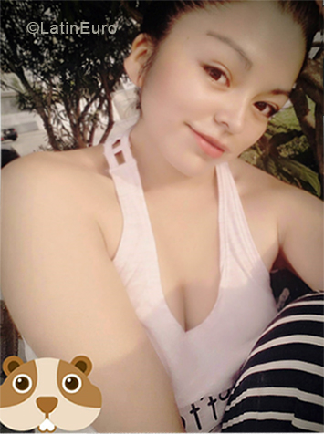 Date this happy Peru girl Tania from Lima PE1286