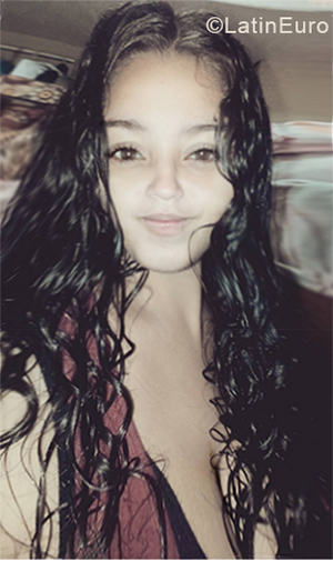 Date this good-looking Venezuela girl Adriana from Catia La Mar VE1763