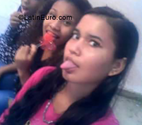 Date this charming Venezuela girl Mery from Puerto la Cruz VE1769