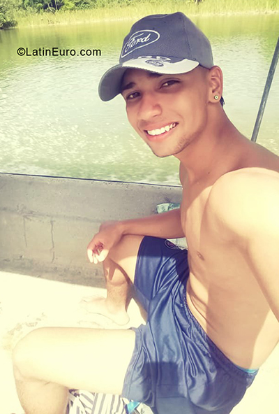 Date this foxy Brazil man Juan from Norcasi BR10605