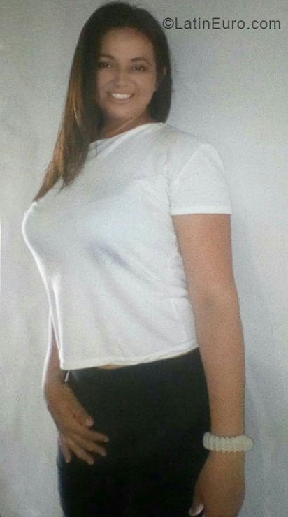 Date this cute Venezuela girl Narkia from Araure VE1793