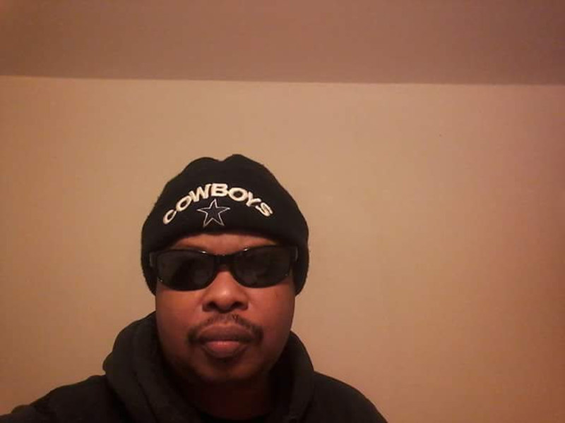 Date this cute United States man Sixx from Woodbridge US19441