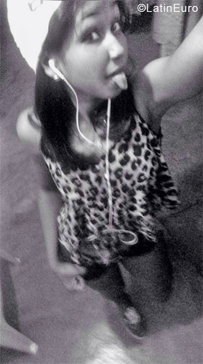 Date this tall Dominican Republic girl Liz from Santo Domingo DO32916