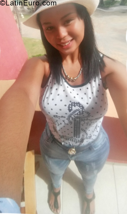 Date this sensual Dominican Republic girl Susana perez from Santo Domingo DO32976
