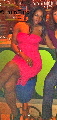 Date this athletic Brazil girl Cristiane from RIO DE JANEIRO BR11327
