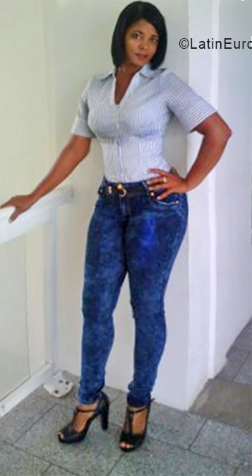 Date this attractive Dominican Republic girl Josefina from Higuey DO33004