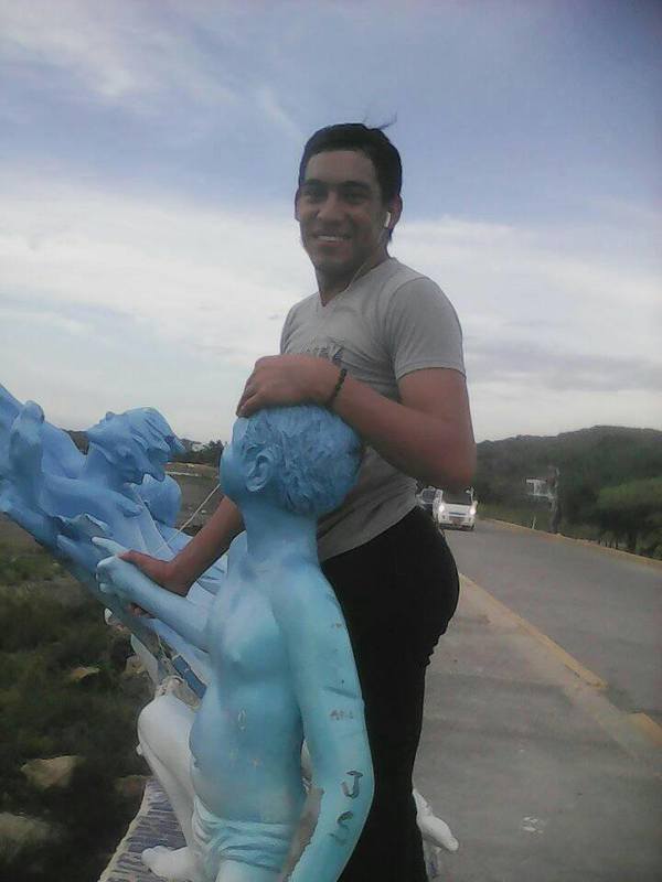 Date this foxy Colombia man Manuel llanos from Bogota CO24205