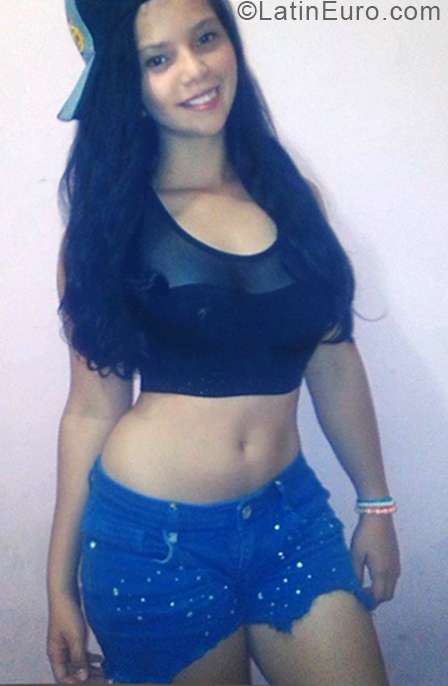 Date this foxy Colombia girl MICHELL from Cucuta CO24213
