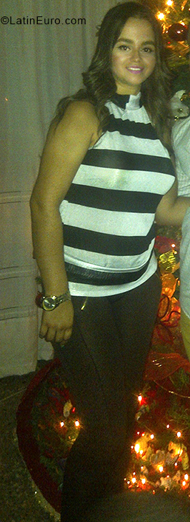 Date this voluptuous Venezuela girl Ismary from Barquisimeto VE1821