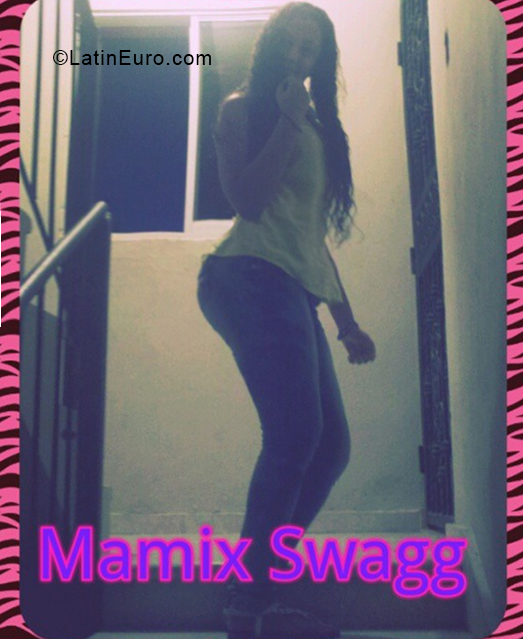 Date this funny Dominican Republic girl Abi from Santo Domingo DO33054