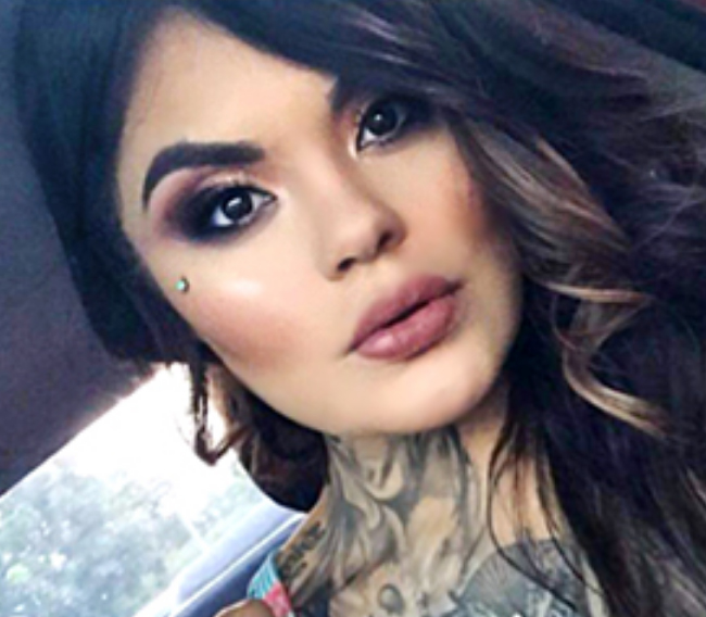 Date this sultry Colombia girl Valentina from Medellin CO24273