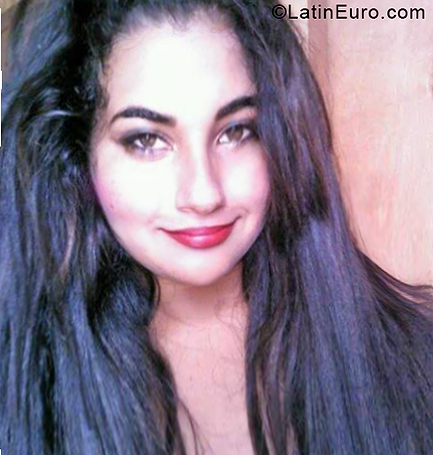 Date this lovely Venezuela girl Anavelys from Caracas VE1835