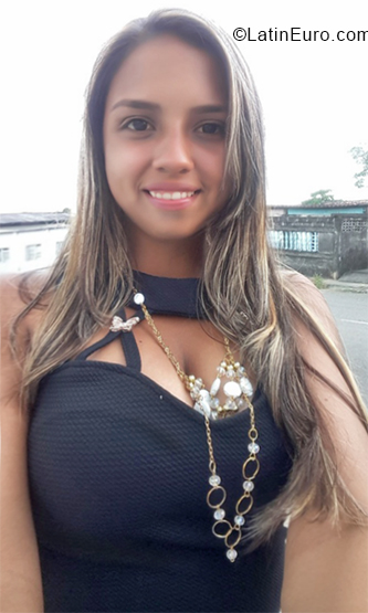 Date this nice looking Venezuela girl Alejandra from Caracas VE1853