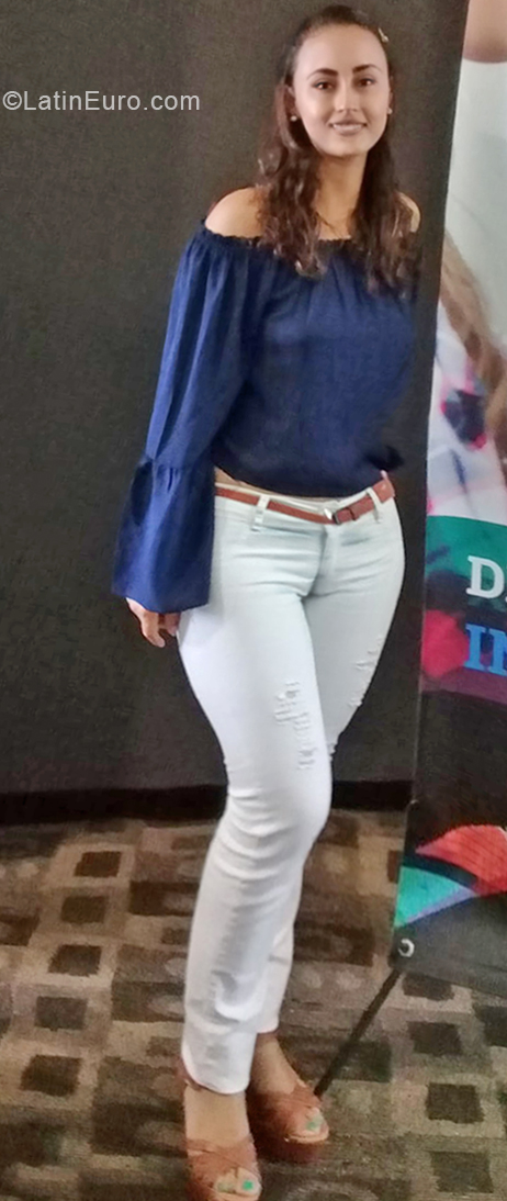 Date this foxy Colombia girl Erika from Medellin CO24324