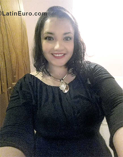Date this young Colombia girl Lina from Tunja CO24344