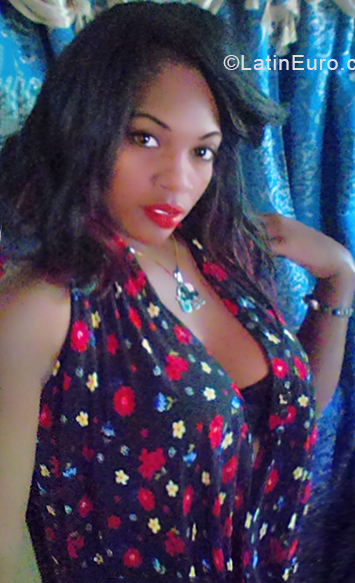 Date this foxy Dominican Republic girl Altagracia from La Romana DO33139