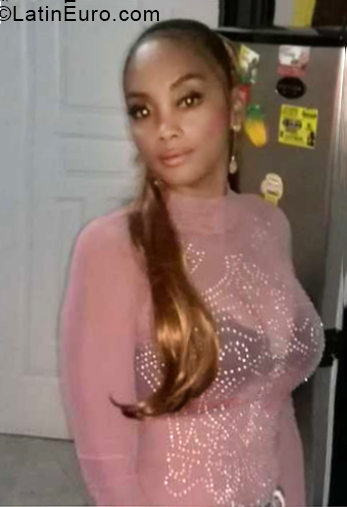 Date this lovely Dominican Republic girl Jasmil from San Pedro De Macorís DO33176
