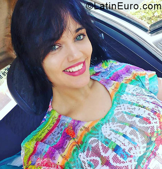 Date this charming Brazil girl Ana from nova brasilandia BR10667