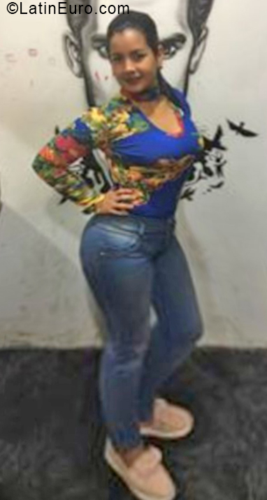 Date this fun Venezuela girl Noralvis from Carora VE1899