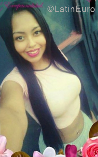 Date this exotic Venezuela girl Danyimar from Caracas VE1901